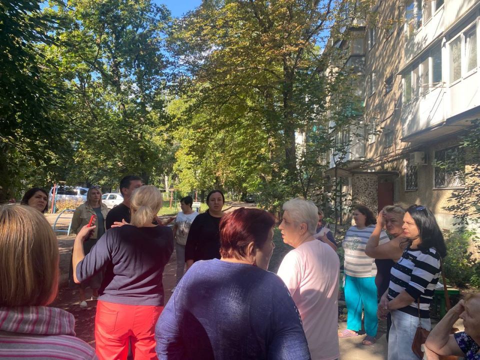 Виктория Жукова: Сегодня встречу с гражданами в городском округе Харцызск провела Советник Главы Республики Елена Никитина Виктория Жукова: Сегодня встречу с гражданами в городском округе Харцызск провела Советник Главы Республики Елена Никитина
