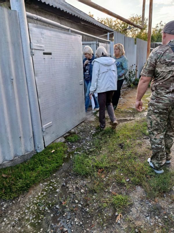 Иван Приходько: Сегодня в одном из поселков Центрально-Городского района Горловки состоялась регулярная проверка расходования воды частными потребителями Иван Приходько: Сегодня в одном из поселков Центрально-Городского района Горловки состоялась регулярная проверка расходования воды частными потребителями