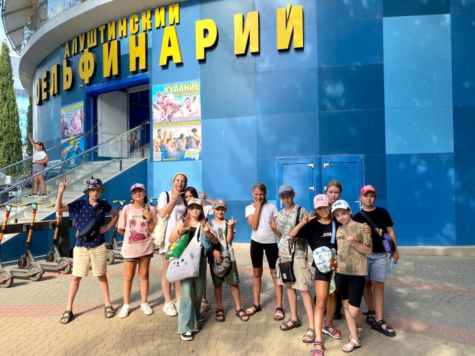 Николай Михайлов: Школьники из Старобешевского округа посетили достопримечательности Крыма благодаря Забайкальскому краю Николай Михайлов: Школьники из Старобешевского округа посетили достопримечательности Крыма благодаря Забайкальскому краю