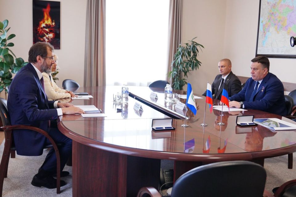 Константин Кузьмин: Подписал Соглашение о межпарламентском сотрудничестве с Законодательным собранием Иркутской области Константин Кузьмин: Подписал Соглашение о межпарламентском сотрудничестве с Законодательным собранием Иркутской области