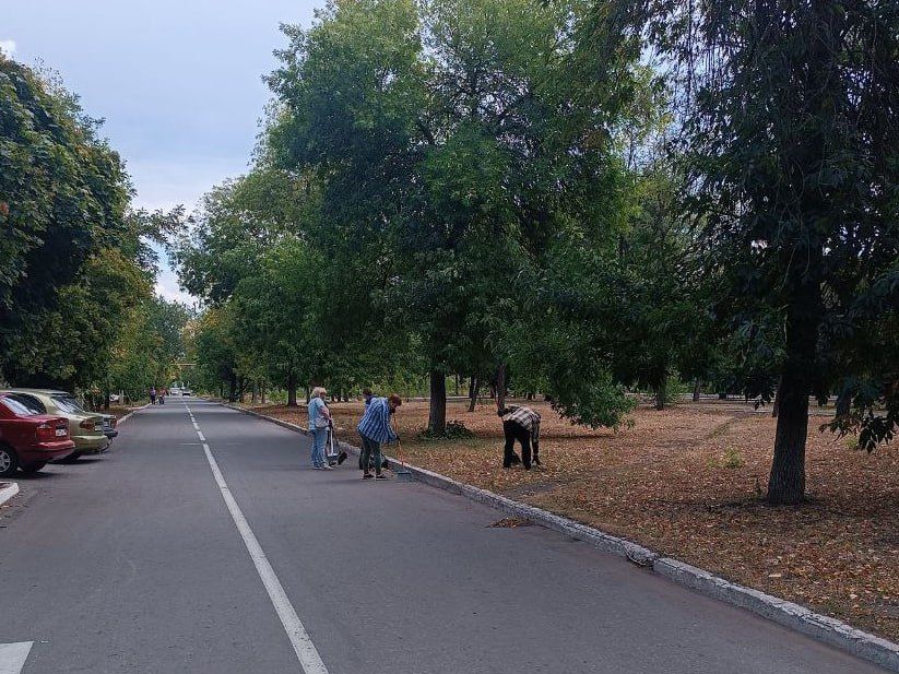 Кировчане вышли на субботник Кировчане вышли на субботник