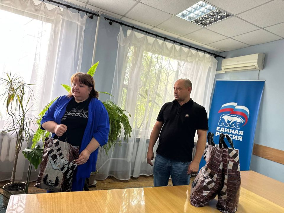 Денис Зубов: Иловайск акция «Собери ребенка в школу» Денис Зубов: Иловайск акция «Собери ребенка в школу»