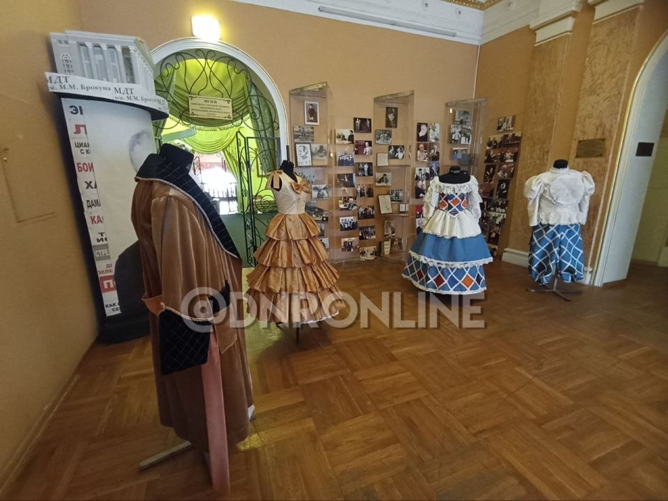 В Донецкой муздраме московский режиссер готовит к выпуску новый спектакль В Донецкой муздраме московский режиссер готовит к выпуску новый спектакль