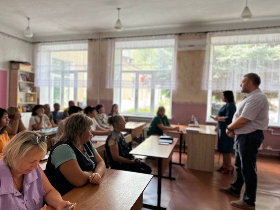 Денис Зубов: Встреча заместителя главы Елены Кочетовой Денис Зубов: Встреча заместителя главы Елены Кочетовой