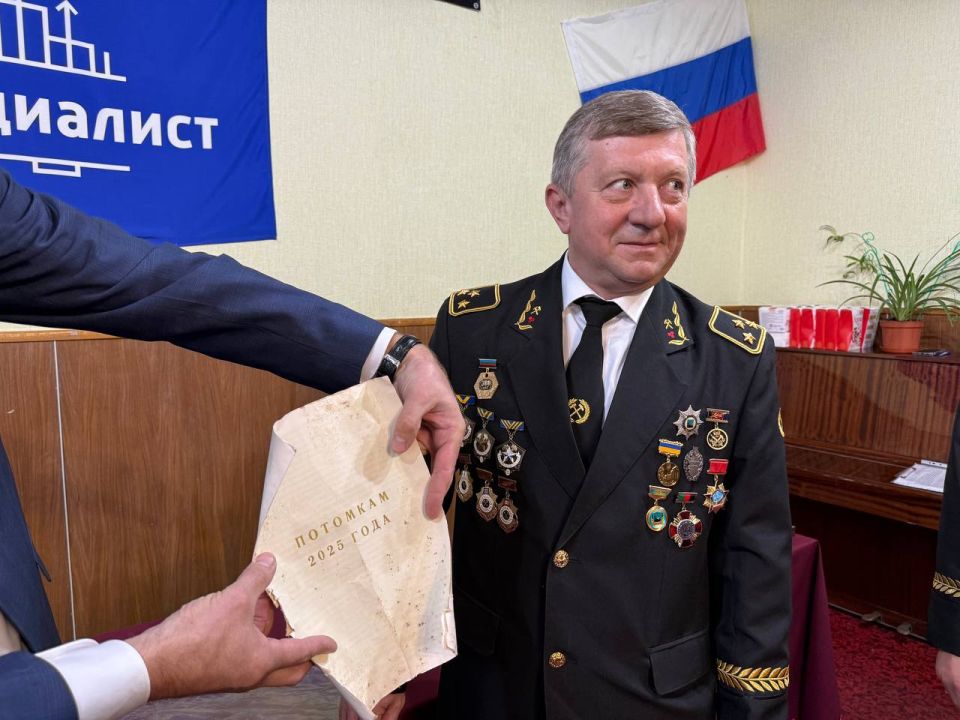 Александр Шатов: В Шахтерске заложили капсулу времени Александр Шатов: В Шахтерске заложили капсулу времени