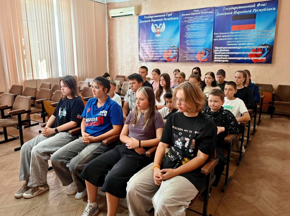 Сергей Ермаков: 27 августа совместно с заместителем главы администрации Владимиром Судиловским провел встречу с представителями молодёжных общественных организаций городского округа в рамках федерального проекта... Сергей Ермаков: 27 августа совместно с заместителем главы администрации Владимиром Судиловским провел встречу с представителями молодёжных общественных организаций городского округа в рамках федерального проекта...