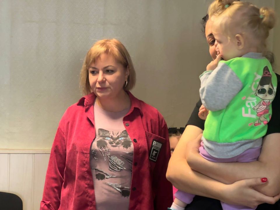 Депутат Народного Совета ДНР Андрей Иченко передал рюкзаки и канцелярские принадлежности детям из семей участников СВО Депутат Народного Совета ДНР Андрей Иченко передал рюкзаки и канцелярские принадлежности детям из семей участников СВО