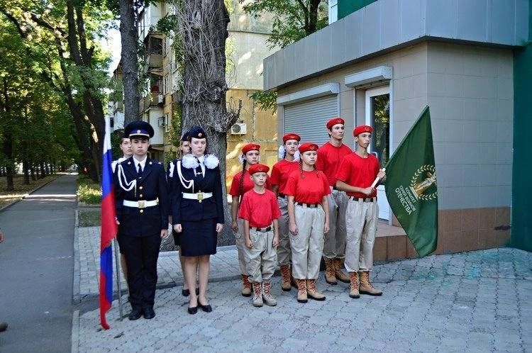 Погиб, спасая товарища: в Донецке появился мурал в честь Героя РФ Евгения Яна Погиб, спасая товарища: в Донецке появился мурал в честь Героя РФ Евгения Яна