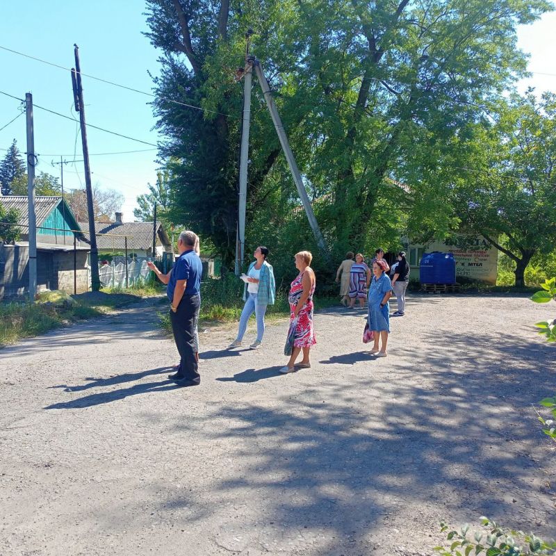 Сегодня, 27 августа, по поручению Главы Республики Дениса Пушилина, депутат Макеевского городского совета Юрий Яретенко, провел встречу с жителями на подведомственной территории по ул. Грузская, 136 Сегодня, 27 августа, по поручению Главы Республики Дениса Пушилина, депутат Макеевского городского совета Юрий Яретенко, провел встречу с жителями на подведомственной территории по ул. Грузская, 136