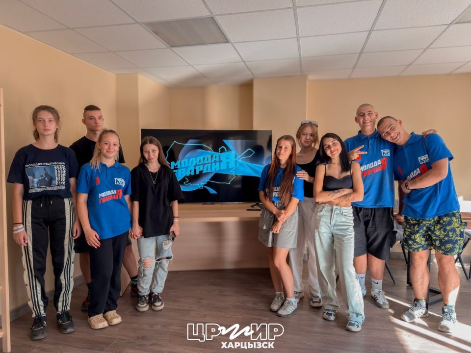 Харцызская Молодежка отметила День лингвистики интеллектуальной игрой! Харцызская Молодежка отметила День лингвистики интеллектуальной игрой!