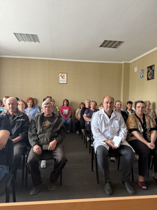 По поручению Главы ДНР Дениса Владимировича Пушилина состоялась встреча-диалог главного врача ГБУ ДНР «ГКБ №5 г.Макеевки», ответственной за координацию деятельности учреждений здравоохранения по Червоногвардейскому району г.... По поручению Главы ДНР Дениса Владимировича Пушилина состоялась встреча-диалог главного врача ГБУ ДНР «ГКБ №5 г.Макеевки», ответственной за координацию деятельности учреждений здравоохранения по Червоногвардейскому району г....