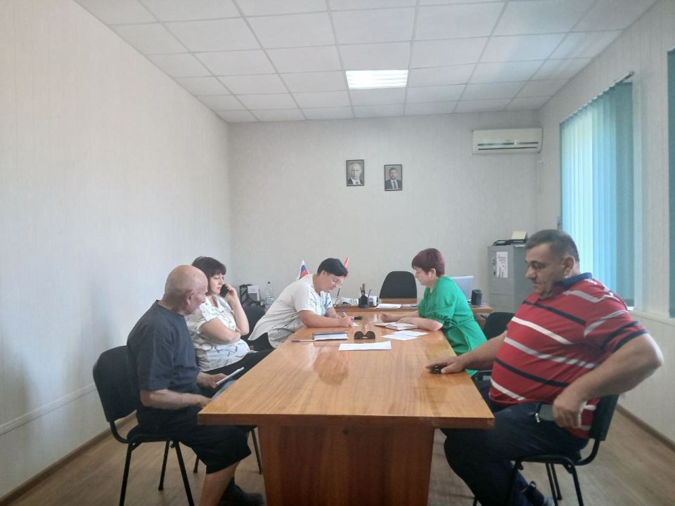 Сегодня заместитель главы Администрации Володарского муниципального округа Ольга Федоровна Васильева провела выездной прием в селе Касьяновка Сегодня заместитель главы Администрации Володарского муниципального округа Ольга Федоровна Васильева провела выездной прием в селе Касьяновка