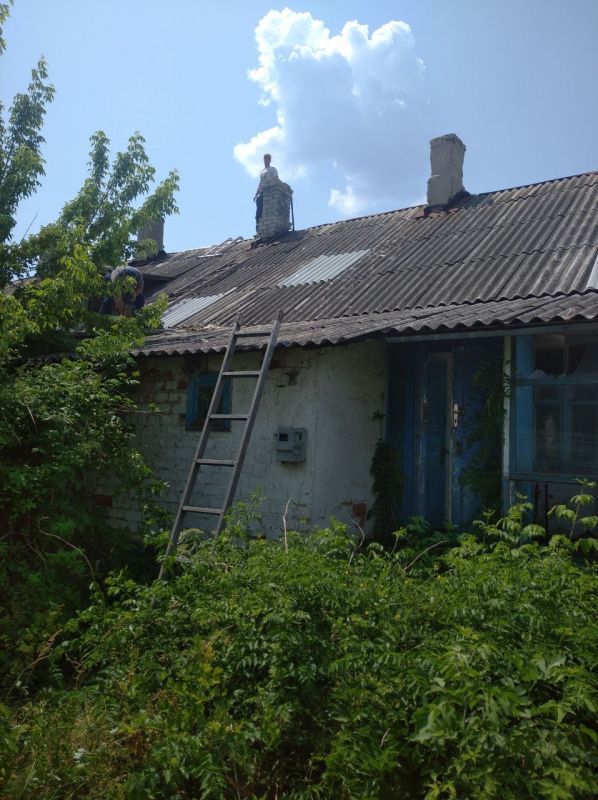 В 2025 году продолжается выдача администрацией округа гуманитарных строительных материалов от шеф-региона «ЯНАО» жителям, дома которых пострадали в результате боевых действий, а также плодотворное сотрудничество с... В 2025 году продолжается выдача администрацией округа гуманитарных строительных материалов от шеф-региона «ЯНАО» жителям, дома которых пострадали в результате боевых действий, а также плодотворное сотрудничество с...