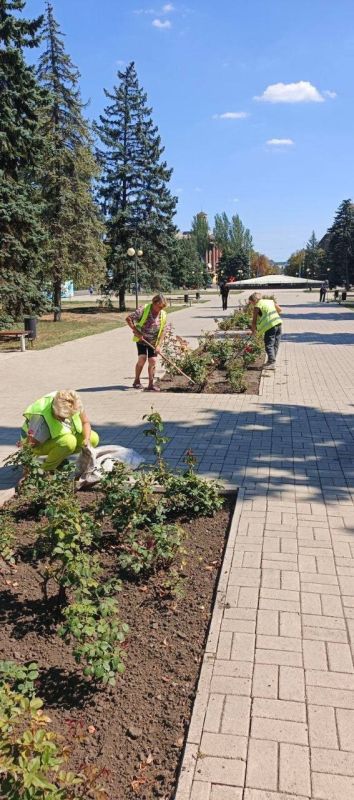 МУП «Простор» ежедневно выполняет все необходимые работы по содержанию городских улиц МУП «Простор» ежедневно выполняет все необходимые работы по содержанию городских улиц