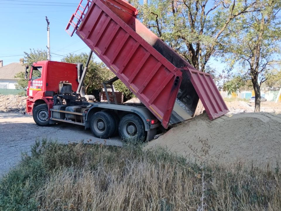Спасают дефицитную воду Иссякающему запасу воды Старокрымского водохранилища угрожает не только отсутствие дождей, но и многочисленные порывы на водоводах, которые прокладывались десятки лет назад Спасают дефицитную воду Иссякающему запасу воды Старокрымского водохранилища угрожает не только отсутствие дождей, но и многочисленные порывы на водоводах, которые прокладывались десятки лет назад