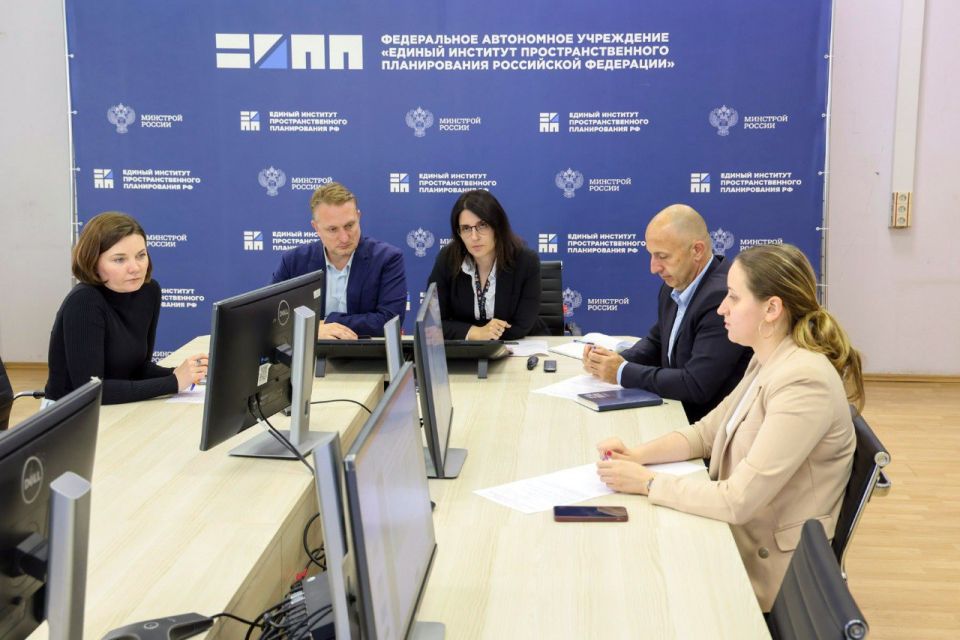 Студенты ДОННАСА смогут выполнять курсовые и дипломные работы на базе проектов Единого института пространственного планирования РФ Студенты ДОННАСА смогут выполнять курсовые и дипломные работы на базе проектов Единого института пространственного планирования РФ