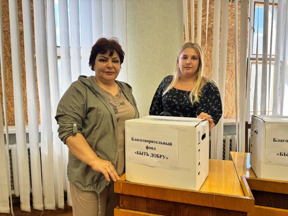 В преддверие празднования Дня города Донецка и Дня Шахтера в Пролетарском районе состоялась встреча руководителя Управы Пролетарского внутригородского района Администрации городского округа Донецк Елены Рязанцевой с семьями... В преддверие празднования Дня города Донецка и Дня Шахтера в Пролетарском районе состоялась встреча руководителя Управы Пролетарского внутригородского района Администрации городского округа Донецк Елены Рязанцевой с семьями...