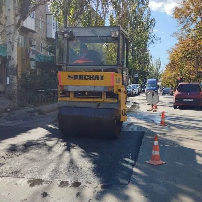 Михаил Меренков: Ремонт автодороги по улице Октября в Буденновском районе Михаил Меренков: Ремонт автодороги по улице Октября в Буденновском районе