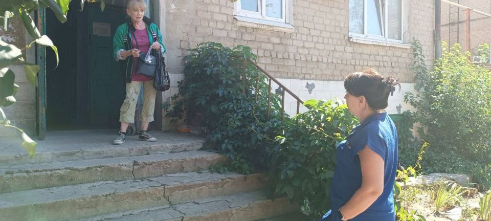 Сегодня, заместитель начальника Зугрэсского территориального отдела Администрации муниципального образования городского округа Харцызск Олеся Литош в провела сход граждан в городе Зугрэс по адресу: улица Ленина, дом 3, на... Сегодня, заместитель начальника Зугрэсского территориального отдела Администрации муниципального образования городского округа Харцызск Олеся Литош в провела сход граждан в городе Зугрэс по адресу: улица Ленина, дом 3, на...