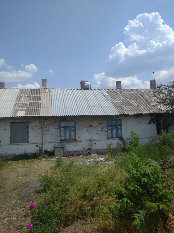 В 2025 году продолжается выдача администрацией округа гуманитарных строительных материалов от шеф-региона «ЯНАО» жителям, дома которых пострадали в результате боевых действий, а также плодотворное сотрудничество с... В 2025 году продолжается выдача администрацией округа гуманитарных строительных материалов от шеф-региона «ЯНАО» жителям, дома которых пострадали в результате боевых действий, а также плодотворное сотрудничество с...