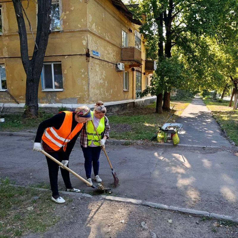 «Чистый четверг» в Буденновском районе «Чистый четверг» в Буденновском районе