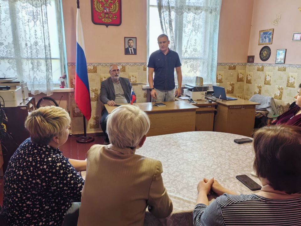 Роман Конев: В Никитовском районе Горловки прошла встреча с жителями Роман Конев: В Никитовском районе Горловки прошла встреча с жителями