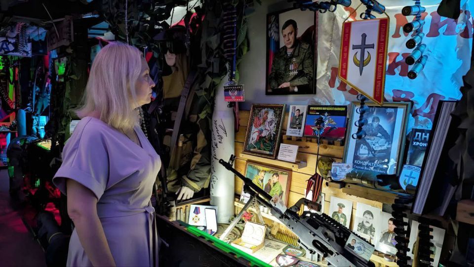 Наталья Бегуненко: В Петровском районе в «Музее Боевой и Трудовой Славы Донбасса имени Первого Главы ДНР А.В. Захарченко» состоялось мероприятие в память о первом Главе Донецкой Народной Республики Александре... Наталья Бегуненко: В Петровском районе в «Музее Боевой и Трудовой Славы Донбасса имени Первого Главы ДНР А.В. Захарченко» состоялось мероприятие в память о первом Главе Донецкой Народной Республики Александре...