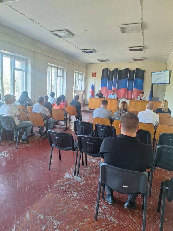 Сергей Ермаков: 28 августа принял участие в заседание Снежнянского городского совета под председательством Елены Петрухиной Сергей Ермаков: 28 августа принял участие в заседание Снежнянского городского совета под председательством Елены Петрухиной