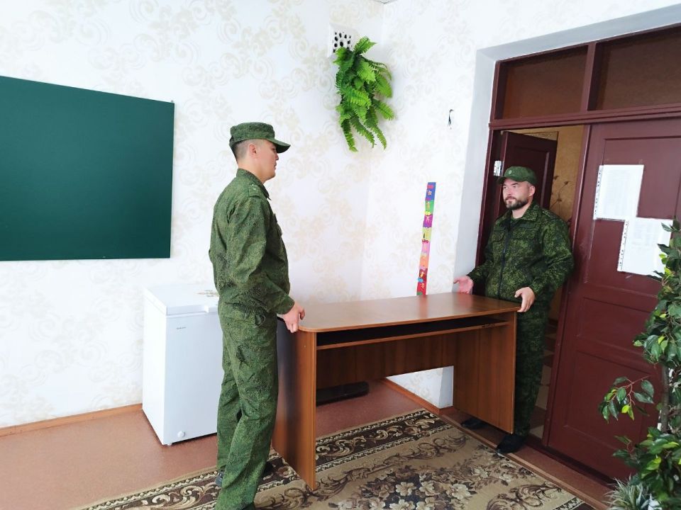 Сотрудники СК России помогли детям в подготовке ко Дню знаний Сотрудники СК России помогли детям в подготовке ко Дню знаний