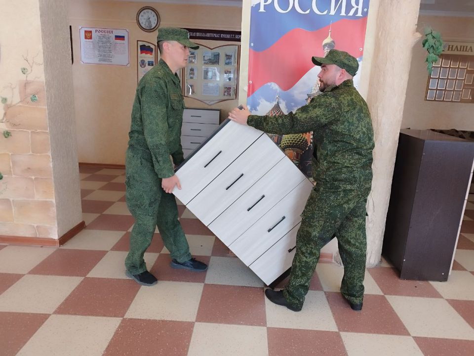 Сотрудники СК России помогли детям в подготовке ко Дню знаний Сотрудники СК России помогли детям в подготовке ко Дню знаний