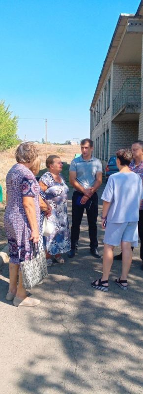 В Старобешевском округе ликвидируют последствия стихии В Старобешевском округе ликвидируют последствия стихии
