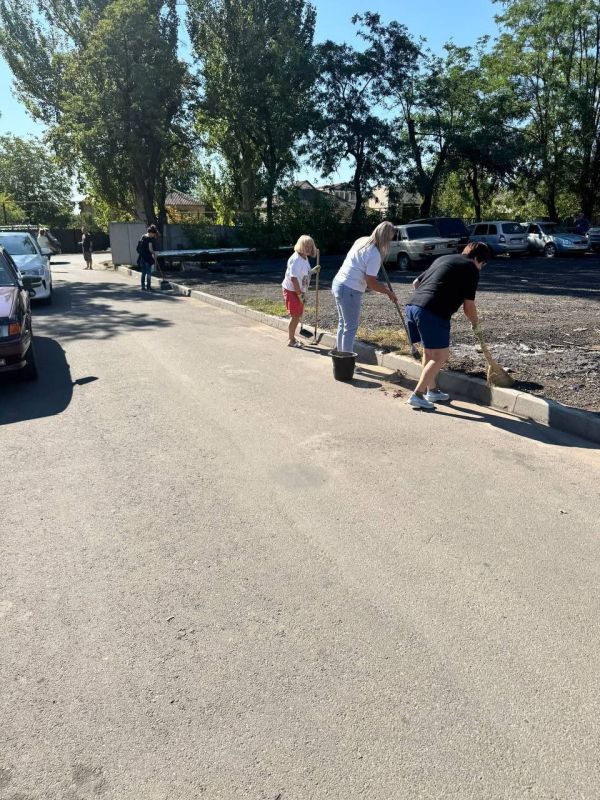 Николай Михайлов: В Старобешевском округе прошла акция «Чистый четверг» Николай Михайлов: В Старобешевском округе прошла акция «Чистый четверг»