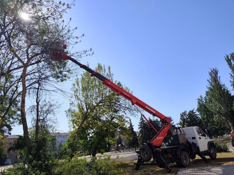 МУП «Простор» ежедневно выполняет все необходимые работы по содержанию городских улиц МУП «Простор» ежедневно выполняет все необходимые работы по содержанию городских улиц