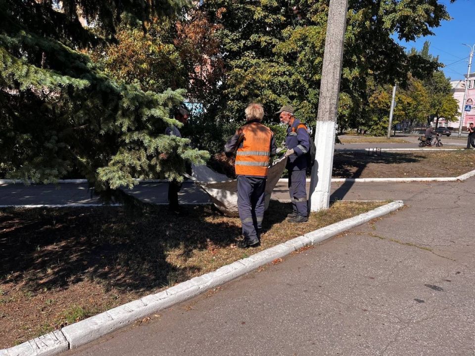 МУП «Простор» ежедневно выполняет все необходимые работы по содержанию городских улиц МУП «Простор» ежедневно выполняет все необходимые работы по содержанию городских улиц