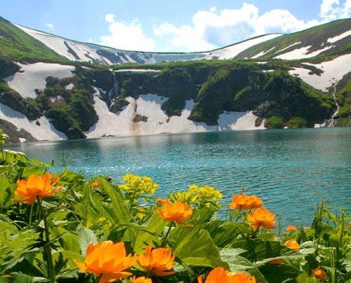 Ивановские озёра (Хакасия): система высокогорных ледниковых озёр, расположенных на высоте более 1500 метров в отрогах Кузнецкого Алатау Ивановские озёра (Хакасия): система высокогорных ледниковых озёр, расположенных на высоте более 1500 метров в отрогах Кузнецкого Алатау