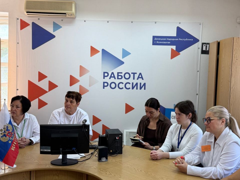 Ирина Кутенко: Рабочий визит в Ясиноватский городской центр занятости Ирина Кутенко: Рабочий визит в Ясиноватский городской центр занятости