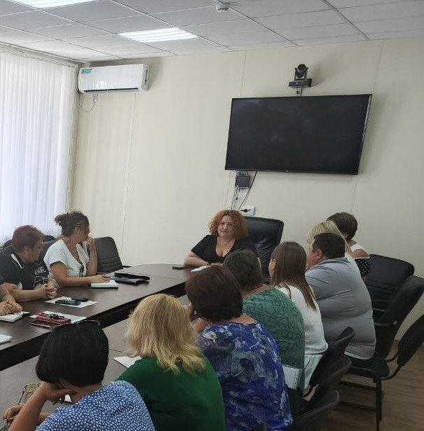 Волновахский РЭС:. устранение повреждений по заявкам потребителей в с. Новопетриковка и с. Красная Поляна; Волновахский РЭС:. устранение повреждений по заявкам потребителей в с. Новопетриковка и с. Красная Поляна;