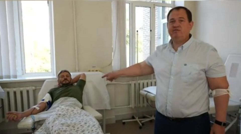 Михаил Онуфриенко: Это видео мне прислал глава ЦИК ОД "Донецкая Республика" Алексей Муратов Михаил Онуфриенко: Это видео мне прислал глава ЦИК ОД "Донецкая Республика" Алексей Муратов