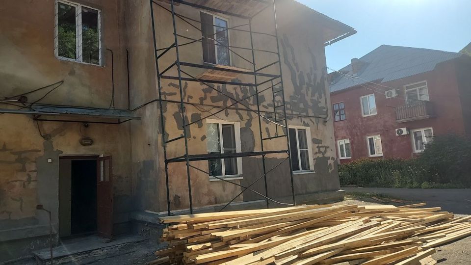 Дорога к комфорту: Капремонт в Комсомольском и Старобешево Дорога к комфорту: Капремонт в Комсомольском и Старобешево
