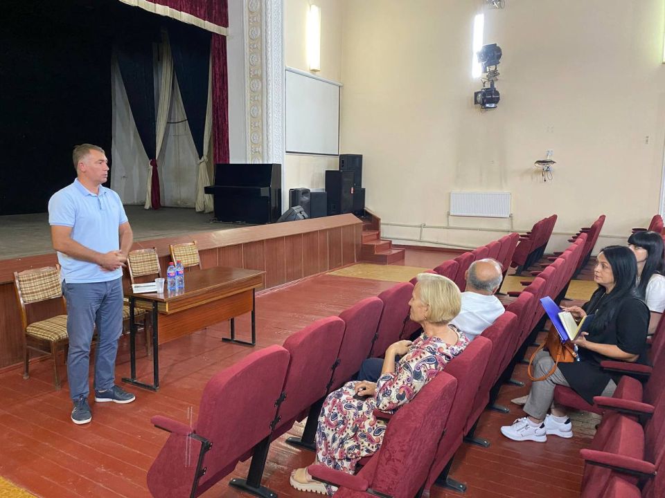 Принципом эффективного управления, обозначенным Главой ДНР Денисом Пушилиным, является постоянная связь с жителями Принципом эффективного управления, обозначенным Главой ДНР Денисом Пушилиным, является постоянная связь с жителями