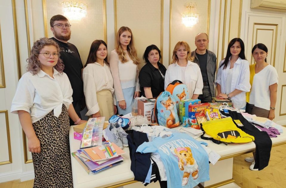 ЗАГС ЯНАО передал адресную помощь жителям Волновахского округа ЗАГС ЯНАО передал адресную помощь жителям Волновахского округа
