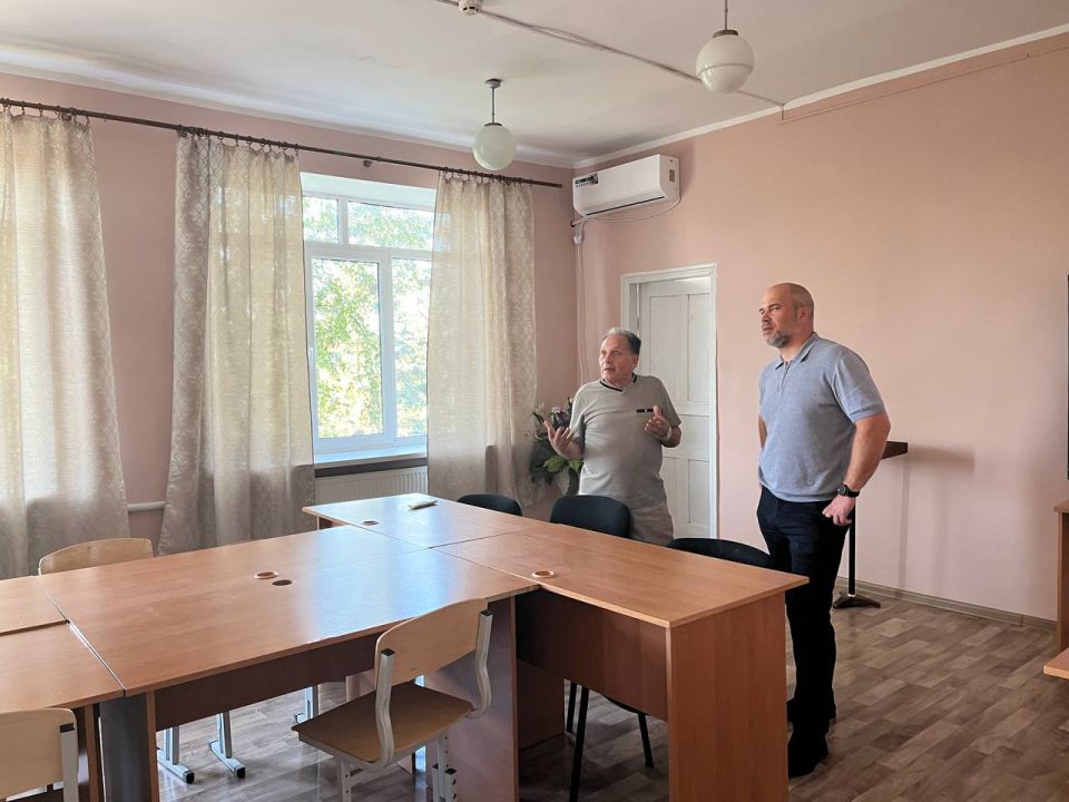 Сергей Желновач: 29 августа совершил объезд общеобразовательных учреждений, чтобы лично оценить их готовность к приему учеников 1 сентября Сергей Желновач: 29 августа совершил объезд общеобразовательных учреждений, чтобы лично оценить их готовность к приему учеников 1 сентября