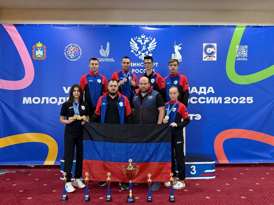 Юрий Мартынов: С 27 по 29 августа в Орле прошли финальные соревнования по всестилевому каратэ в рамках VI летней Спартакиады молодёжи России Юрий Мартынов: С 27 по 29 августа в Орле прошли финальные соревнования по всестилевому каратэ в рамках VI летней Спартакиады молодёжи России