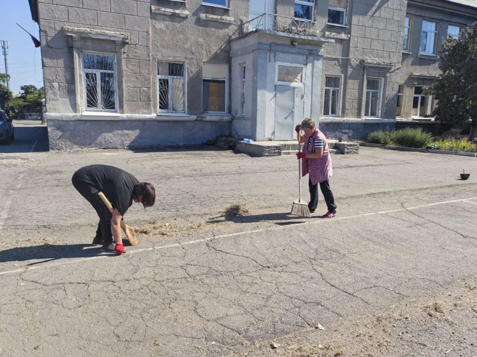 Роман Конев: В Никитовском районе Горловки продолжается масштабный партийный проект Единой России «Городская среда» Роман Конев: В Никитовском районе Горловки продолжается масштабный партийный проект Единой России «Городская среда»