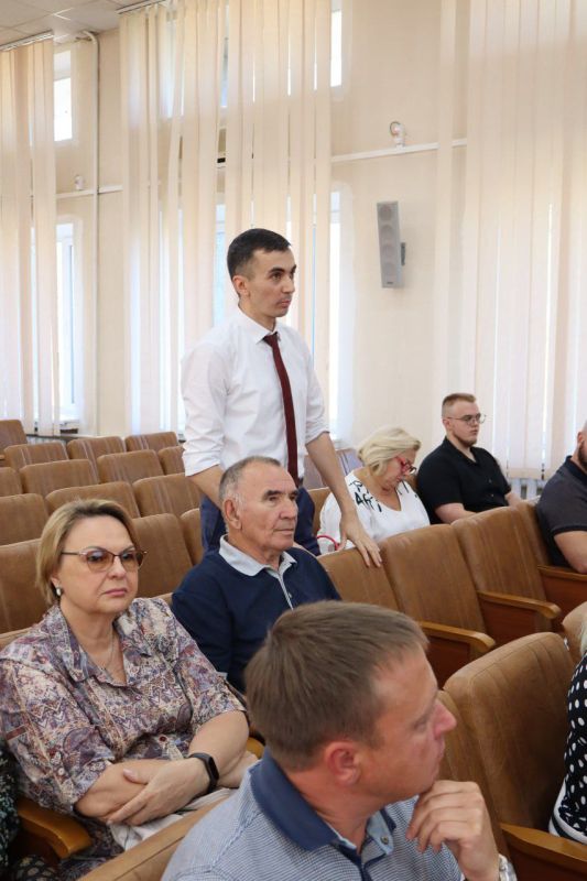 Валентина Харлашка: Провела 54 заседание Макеевского городского совета Донецкой Народной Республики Валентина Харлашка: Провела 54 заседание Макеевского городского совета Донецкой Народной Республики