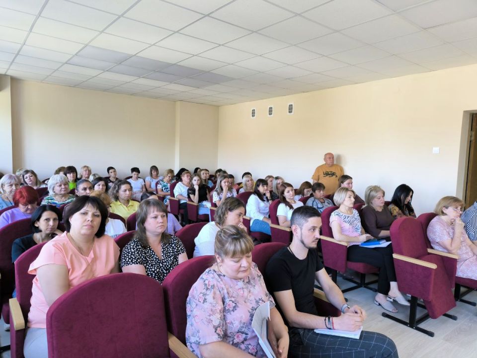 Сегодня, 29.08.2025 г., в рамках поручения Главы ДНР Дениса Владимировича Пушилина, проведена встреча-диалог главного врача ГБУ ДНР "Ясиноватская ЦРБ" Сергея Касьяновича Джеломанова с жителями Ясиноватского м.о Сегодня, 29.08.2025 г., в рамках поручения Главы ДНР Дениса Владимировича Пушилина, проведена встреча-диалог главного врача ГБУ ДНР "Ясиноватская ЦРБ" Сергея Касьяновича Джеломанова с жителями Ясиноватского м.о