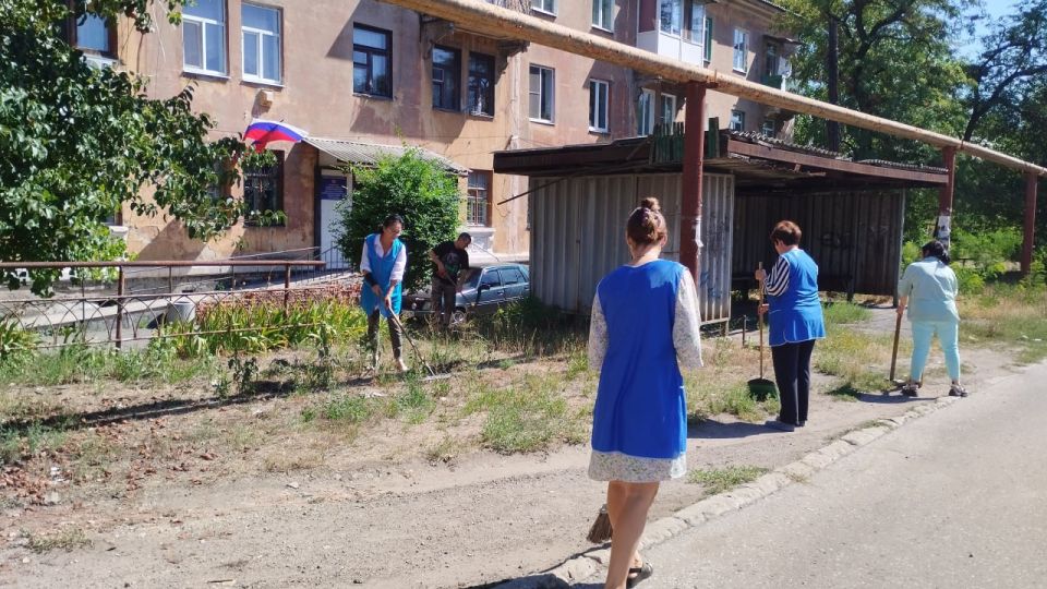 Сегодня, 29 августа, провели уборку сотрудники МБУ «Территориальный центр социального обслуживания (предоставление социальных услуг) Кировского района» (ул Сегодня, 29 августа, провели уборку сотрудники МБУ «Территориальный центр социального обслуживания (предоставление социальных услуг) Кировского района» (ул