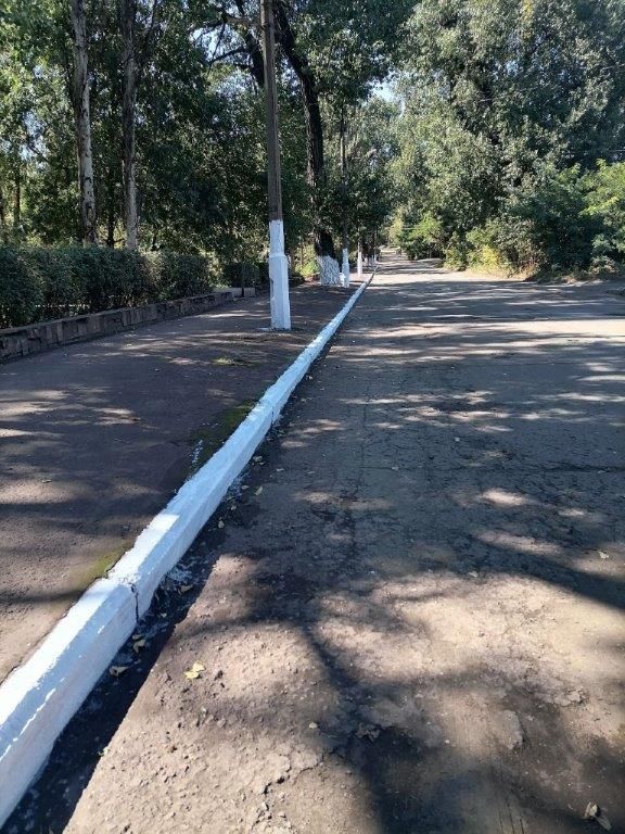 В рамках партийного проекта «Чистая страна» партии «Единая Россия» сотрудниками Филиала № 2 «ЕМЗ» ООО «ЮГМК Донецк» 29 августа произведена уборка улицы Достоевского В рамках партийного проекта «Чистая страна» партии «Единая Россия» сотрудниками Филиала № 2 «ЕМЗ» ООО «ЮГМК Донецк» 29 августа произведена уборка улицы Достоевского