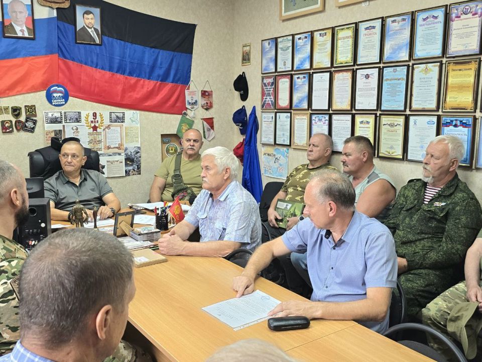 Дмитрий Огилец: Состоялось очередное правление Донецкой республиканской региональной организации "Российский союз ветеранов Афганистана и специальных военных операций" Дмитрий Огилец: Состоялось очередное правление Донецкой республиканской региональной организации "Российский союз ветеранов Афганистана и специальных военных операций"