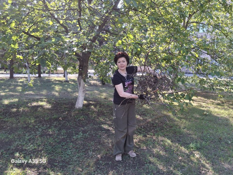 Солнечная погода способствовала проведению субботника в нашем родном округе! Солнечная погода способствовала проведению субботника в нашем родном округе!